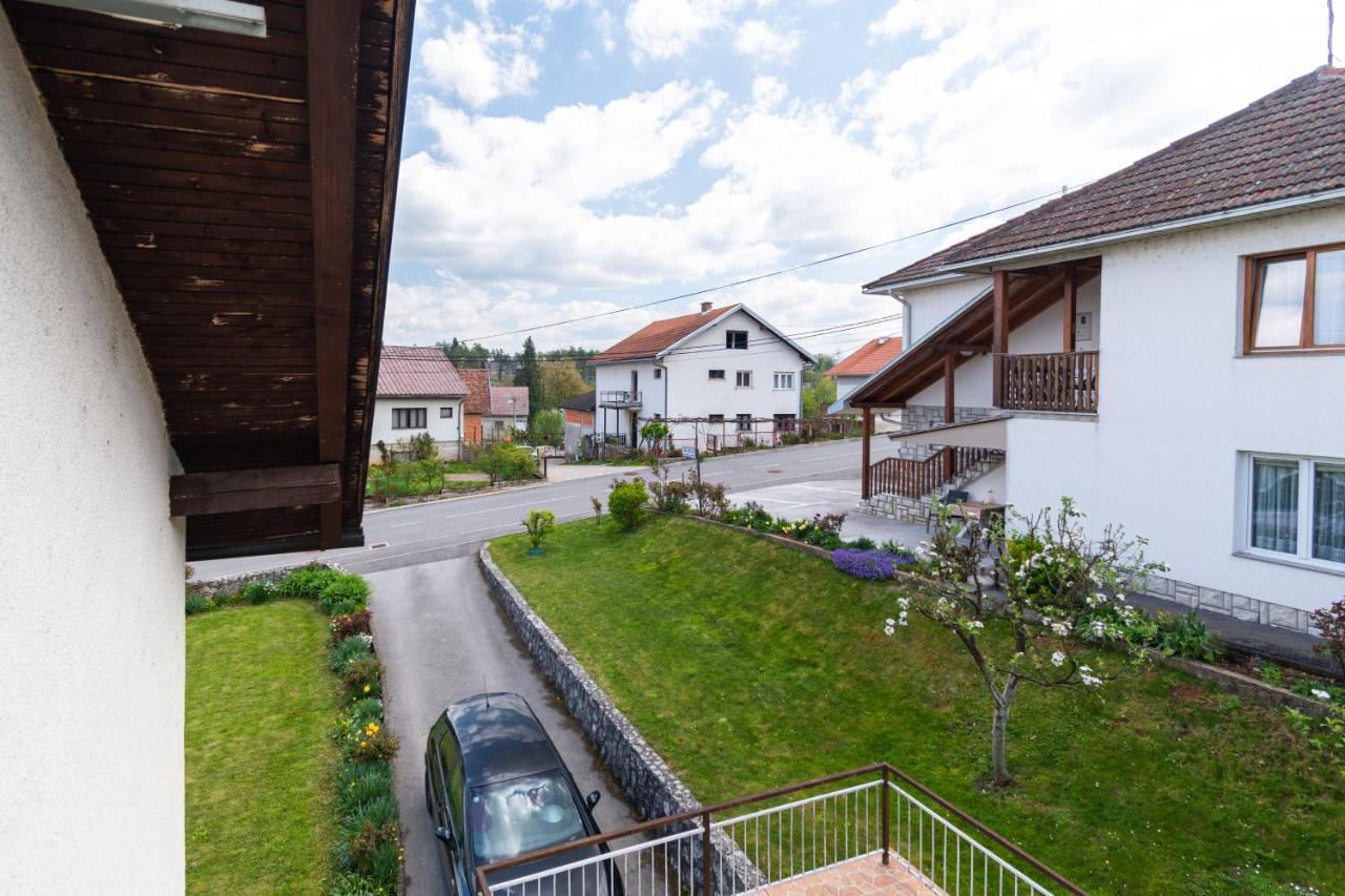 Apartments With A Parking Space Slunj, Plitvice - 18152 Extérieur photo
